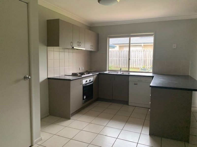 5 Malanda Court, North Lakes QLD 4509