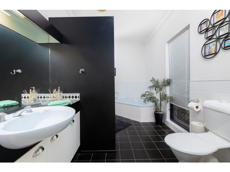 43 Gladioli Court, Caboolture QLD 4510