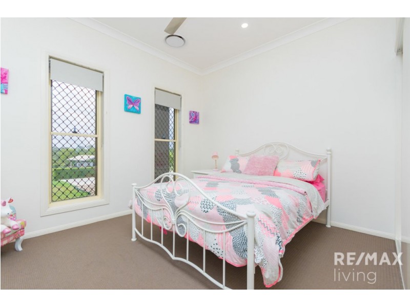 19-21 Sagren Crescent, Elimbah QLD 4516