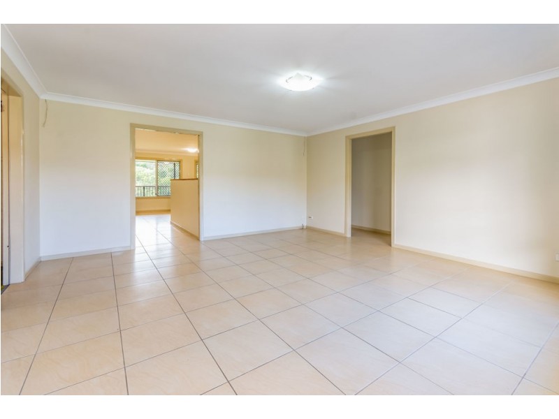 15 Crestridge Crescent, Morayfield QLD 4506