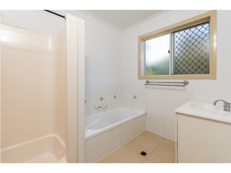 15 Crestridge Crescent, Morayfield QLD 4506