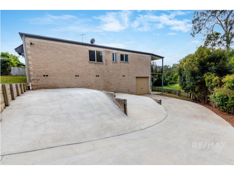 15 Crestridge Crescent, Morayfield QLD 4506