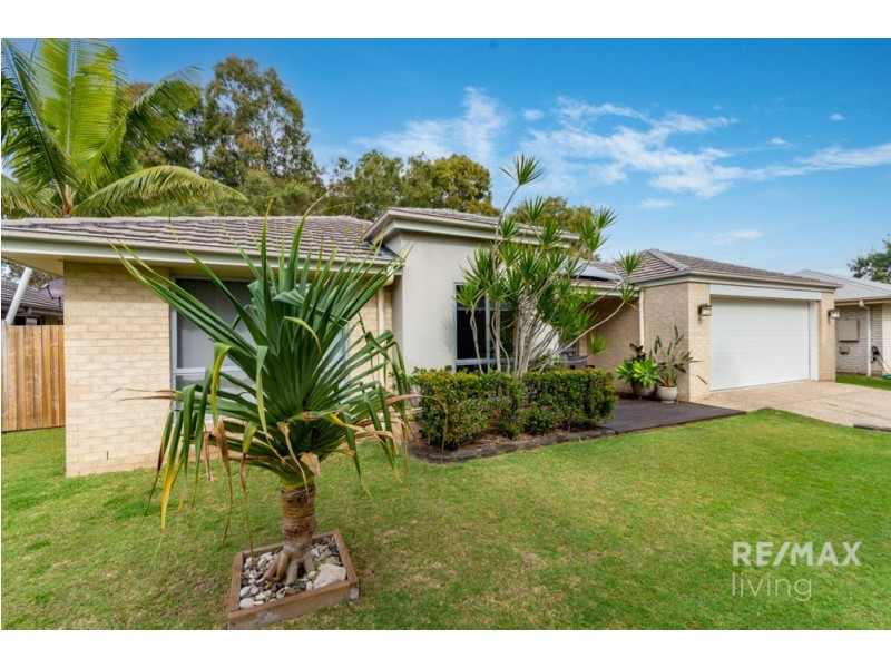 13 Adam Street, Beachmere QLD 4510
