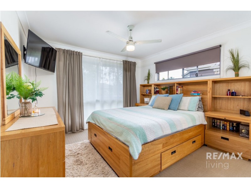 13 Adam Street, Beachmere QLD 4510