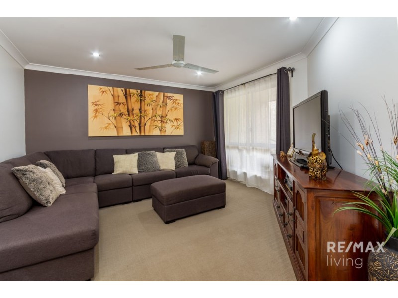 13 Adam Street, Beachmere QLD 4510