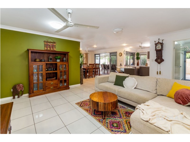 13 Adam Street, Beachmere QLD 4510