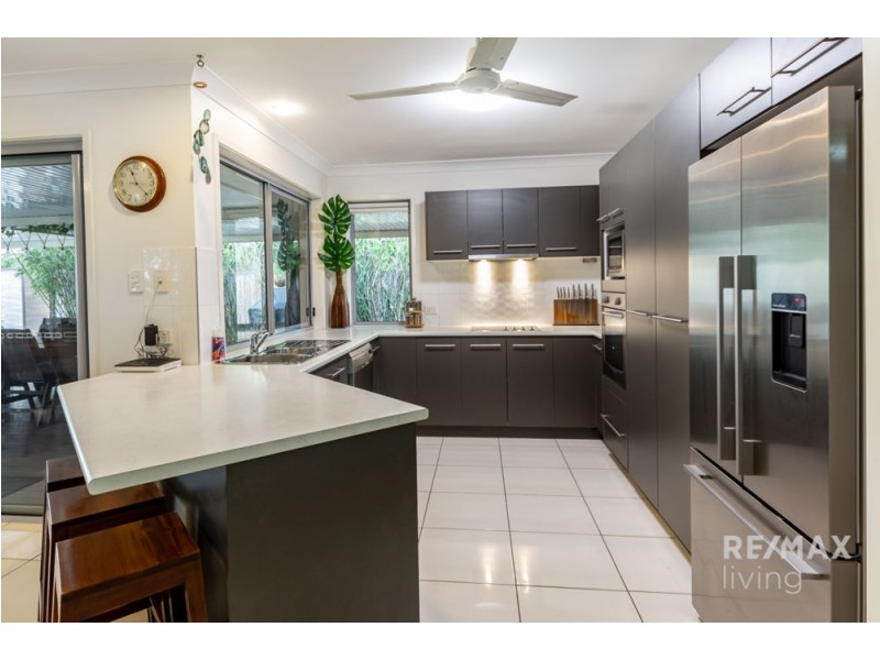 13 Adam Street, Beachmere QLD 4510