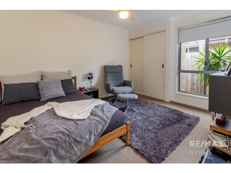 13 Adam Street, Beachmere QLD 4510