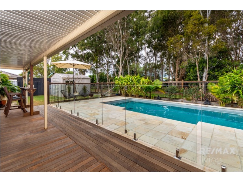 13 Adam Street, Beachmere QLD 4510