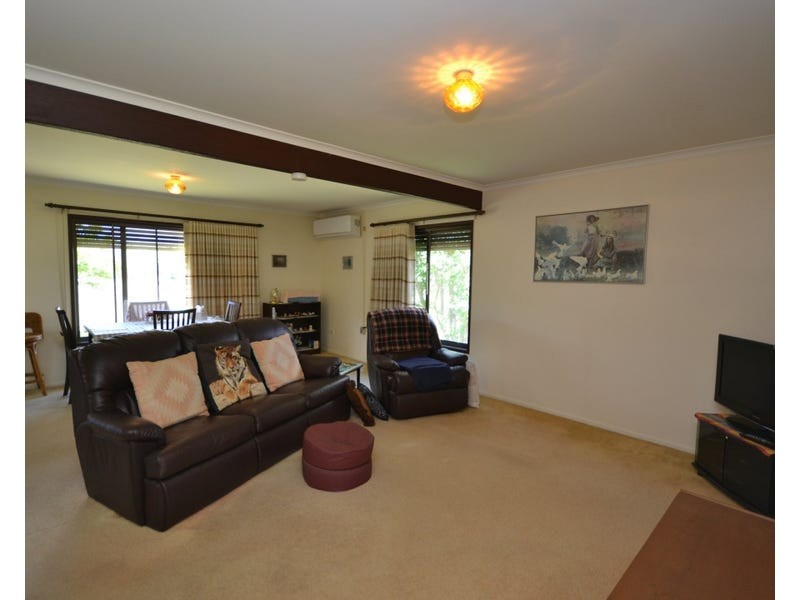 15 Kropp Road, Woodford QLD 4514