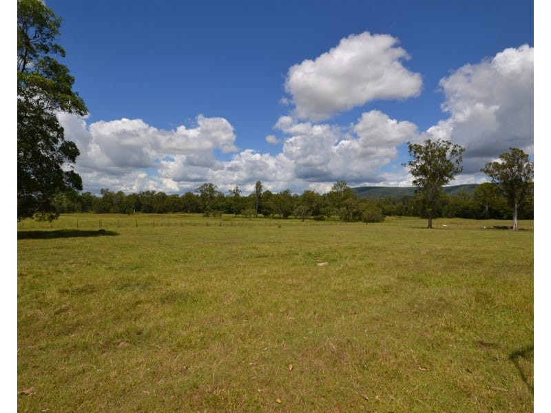 15 Kropp Road, Woodford QLD 4514
