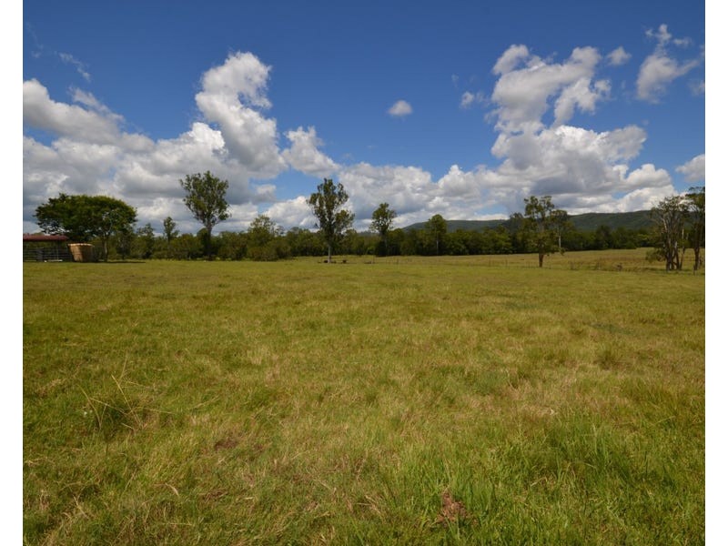 15 Kropp Road, Woodford QLD 4514