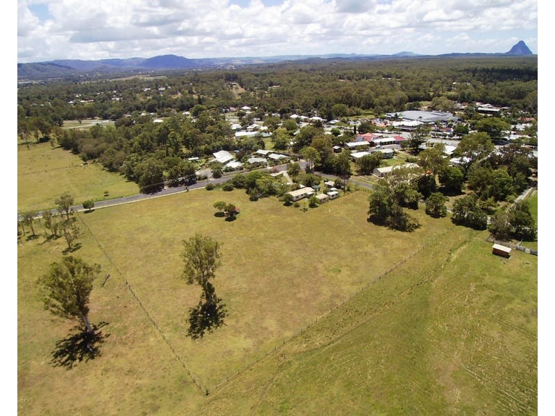 15 Kropp Road, Woodford QLD 4514