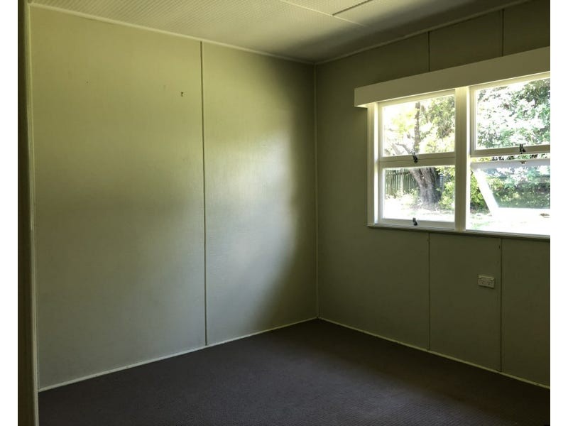 19 Kerr Street, Kilcoy QLD 4515