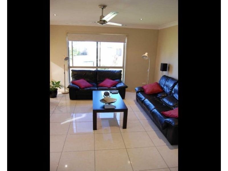 2 Miriam Court, Kilcoy QLD 4515