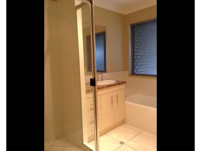 2 Miriam Court, Kilcoy QLD 4515