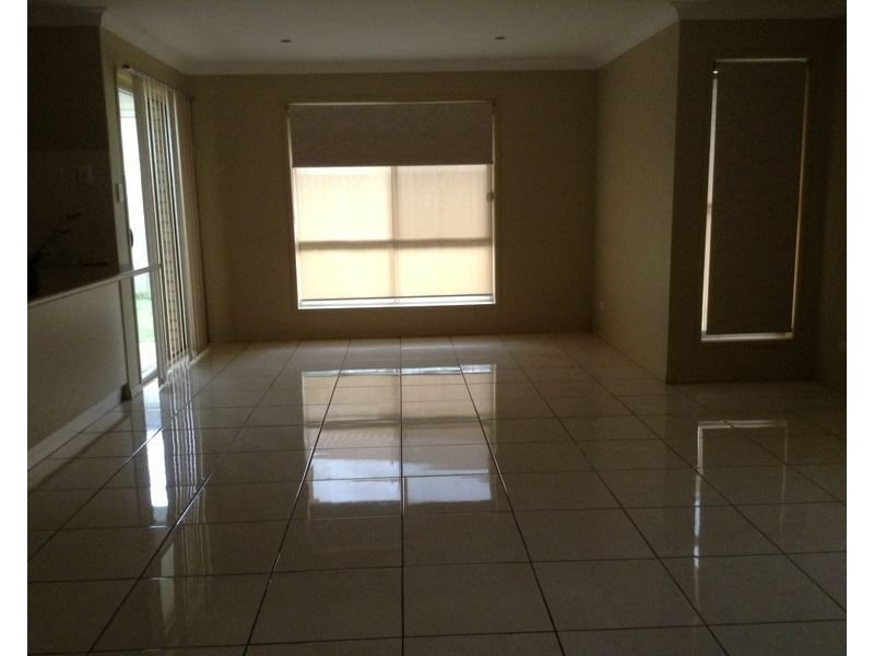 2 Miriam Court, Kilcoy QLD 4515