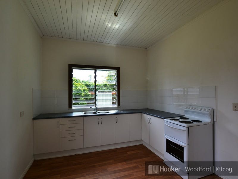 6 Coronation Avenue, Woodford QLD 4514