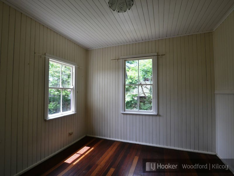 6 Coronation Avenue, Woodford QLD 4514