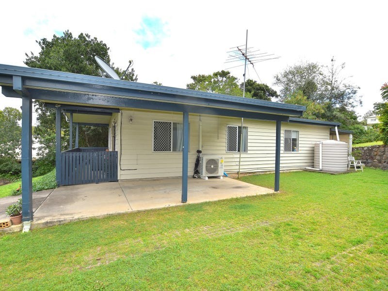8 Stewart Street, Kilcoy QLD 4515