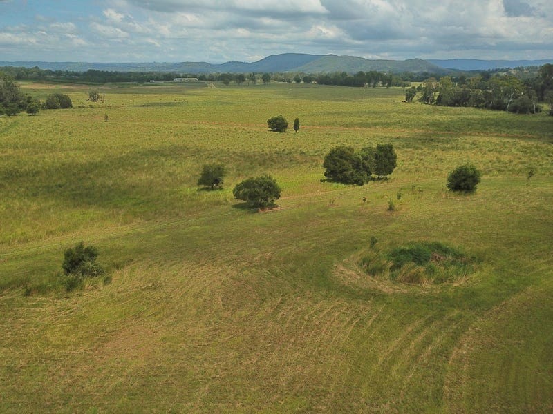 2 McCabe Road, Stanmore QLD 4514