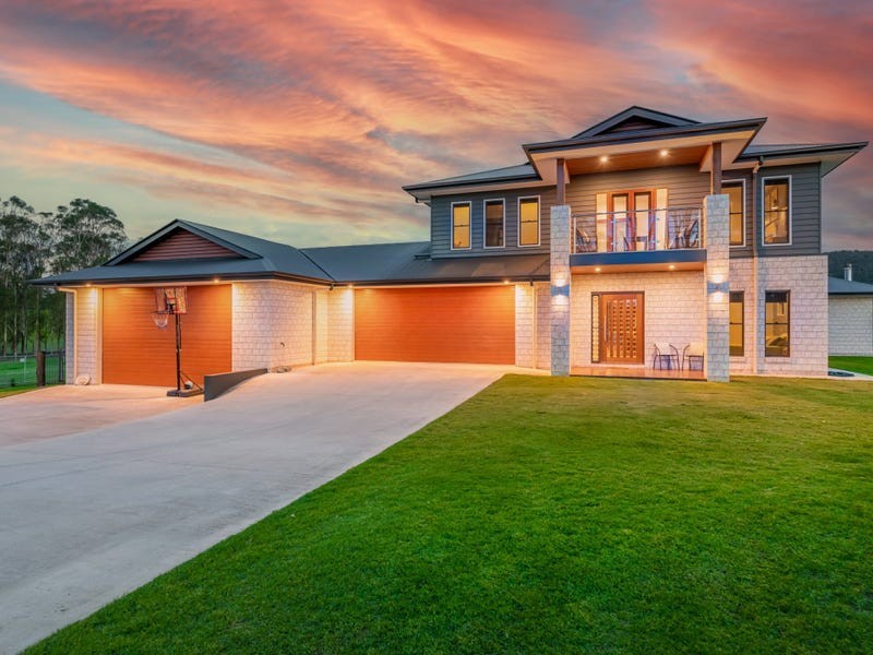 19 Cochran Street, Woodford QLD 4514