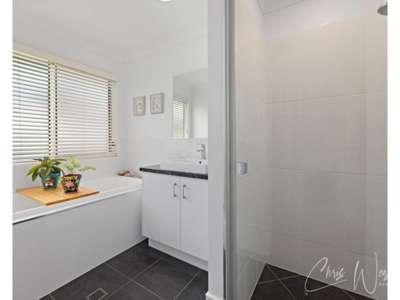 15 PINE TREE DRIVE, Winya QLD 4515