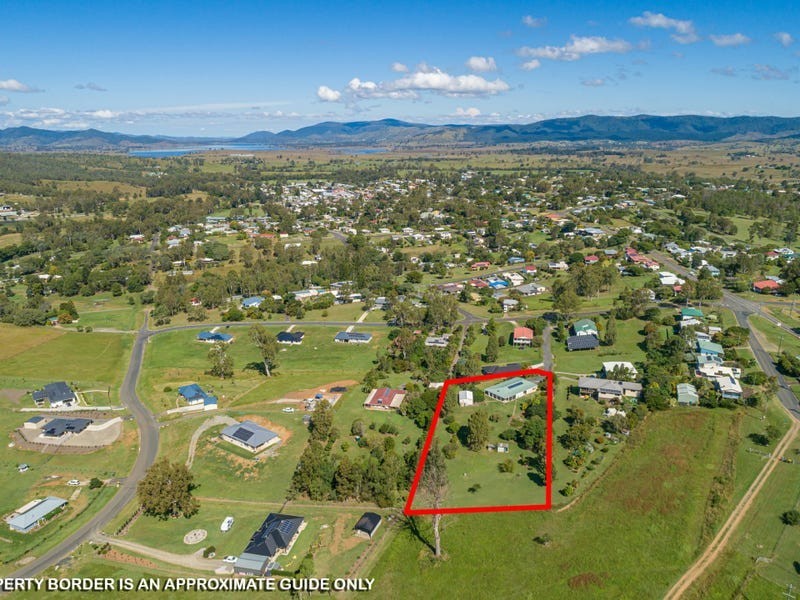 30 Wade Street, Kilcoy QLD 4515