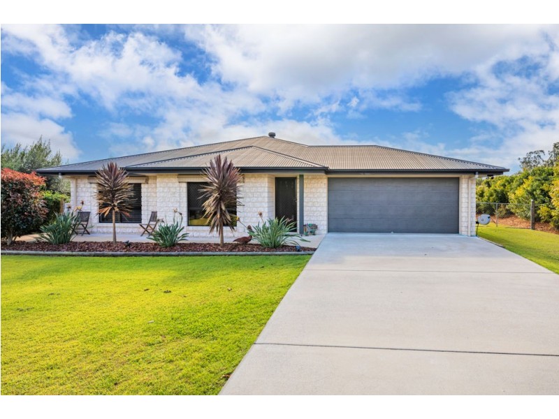 99-101 Sippel Drive, Woodford QLD 4514