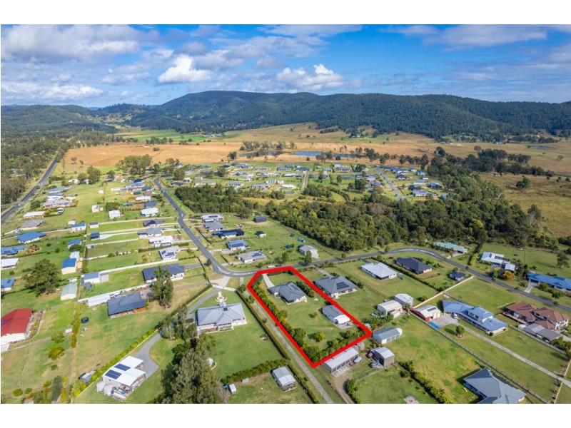 99-101 Sippel Drive, Woodford QLD 4514