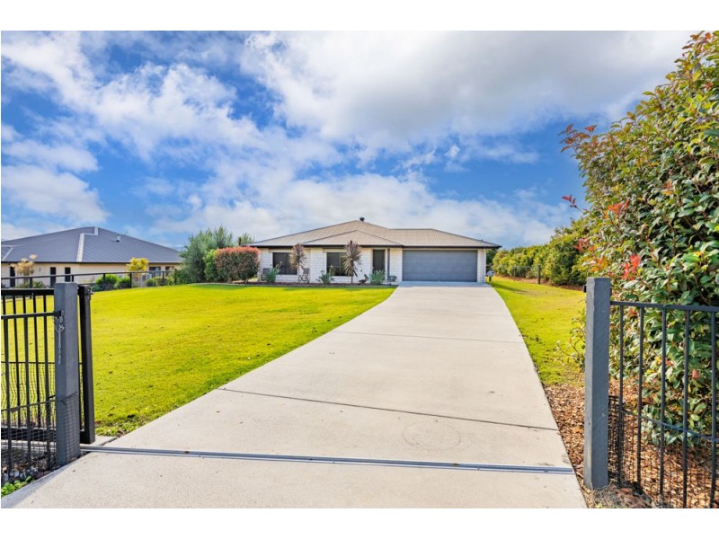 99-101 Sippel Drive, Woodford QLD 4514