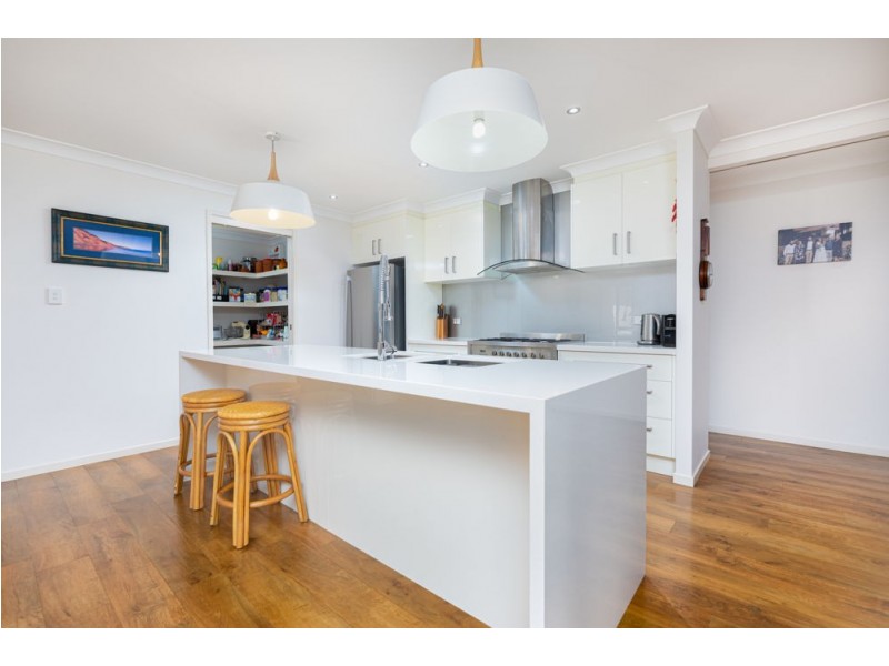 99-101 Sippel Drive, Woodford QLD 4514