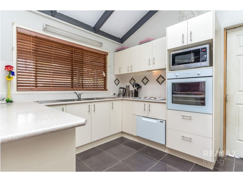 9 Elgata Street, Petrie QLD 4502