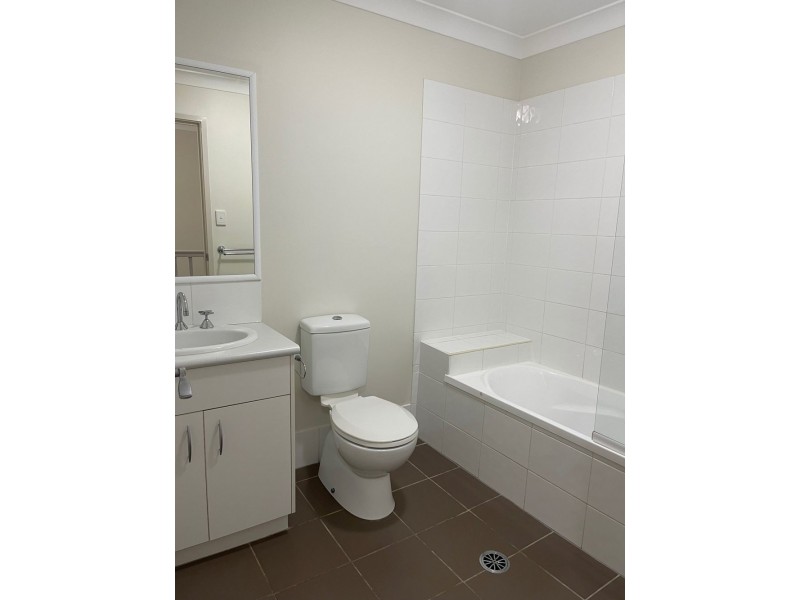 12/2 Station Road, Burpengary QLD 4505