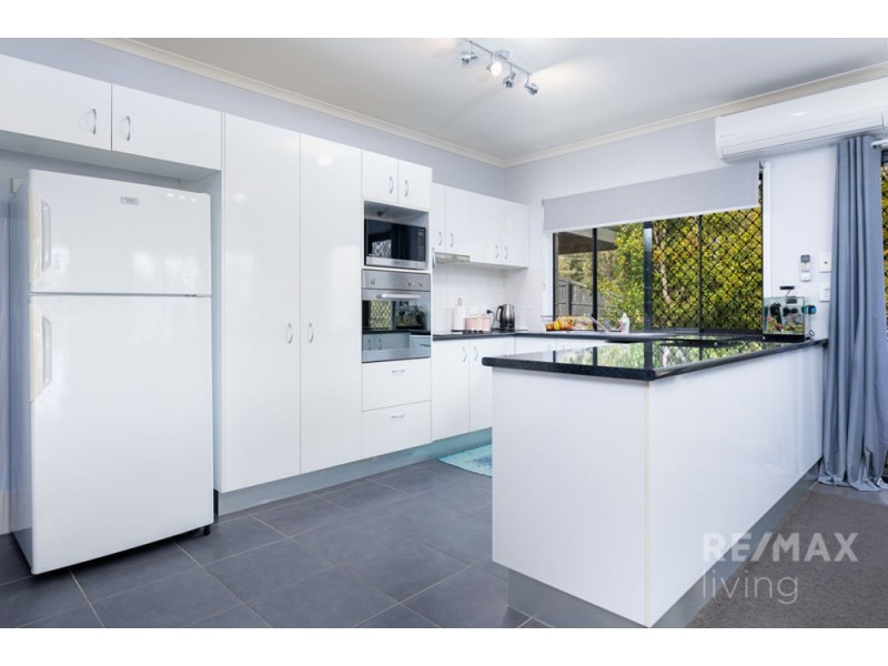 2 Scotts Lane, Woodford QLD 4514