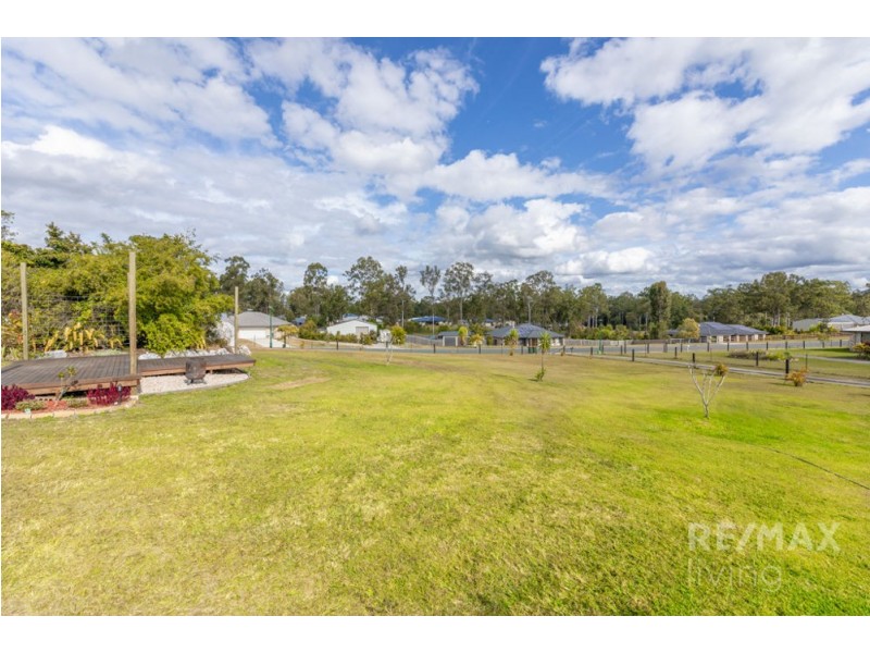 2 Scotts Lane, Woodford QLD 4514