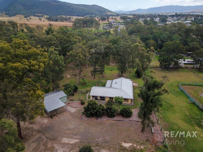 31-33 Haldane Street, Woodford QLD 4514