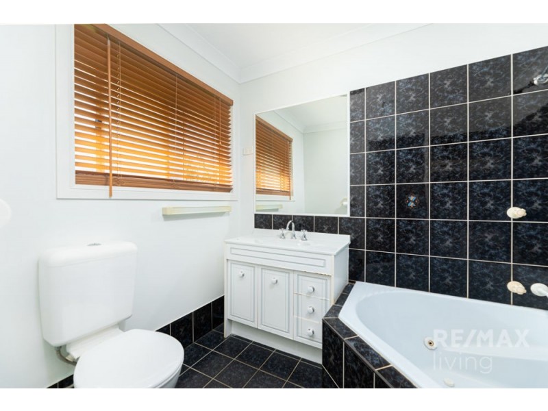 31-33 Haldane Street, Woodford QLD 4514