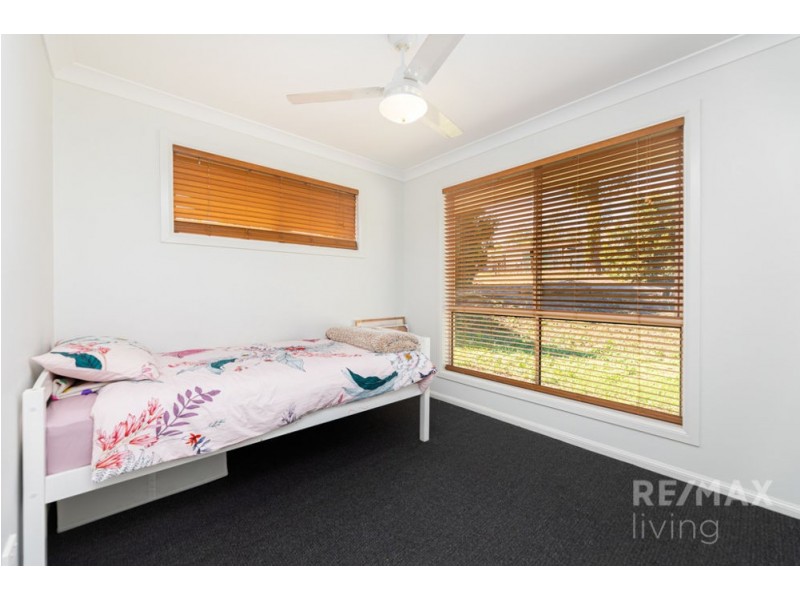31-33 Haldane Street, Woodford QLD 4514