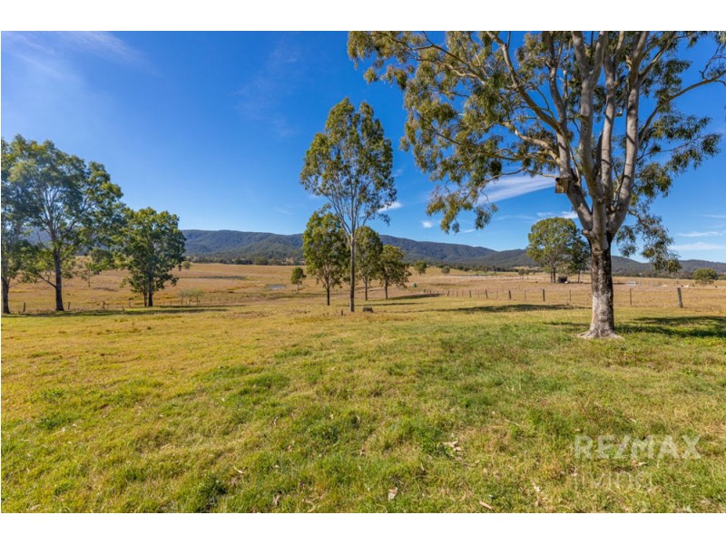 772 Sandy Creek Road, Sandy Creek QLD 4515