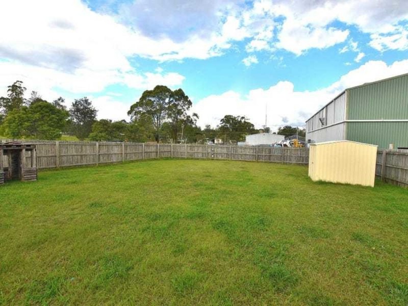 41 Douglas St, Blackbutt QLD 4306