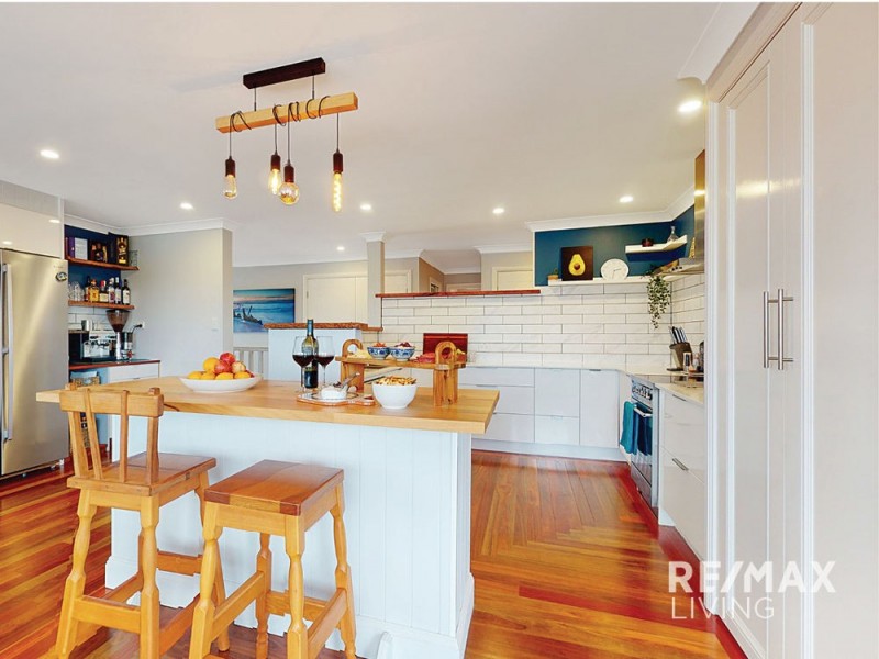 17 Barrine Place, Narangba QLD 4504