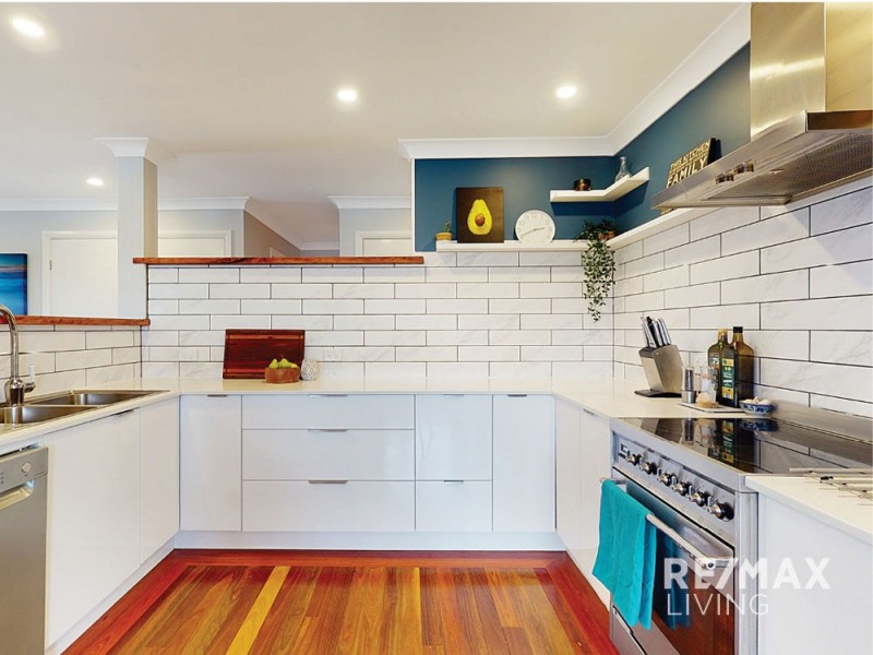 17 Barrine Place, Narangba QLD 4504