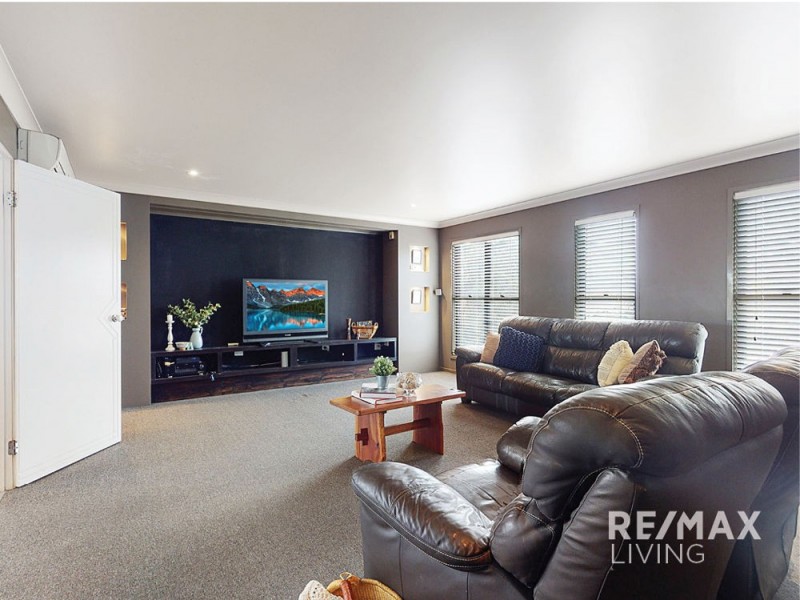 17 Barrine Place, Narangba QLD 4504