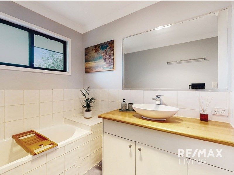 17 Barrine Place, Narangba QLD 4504