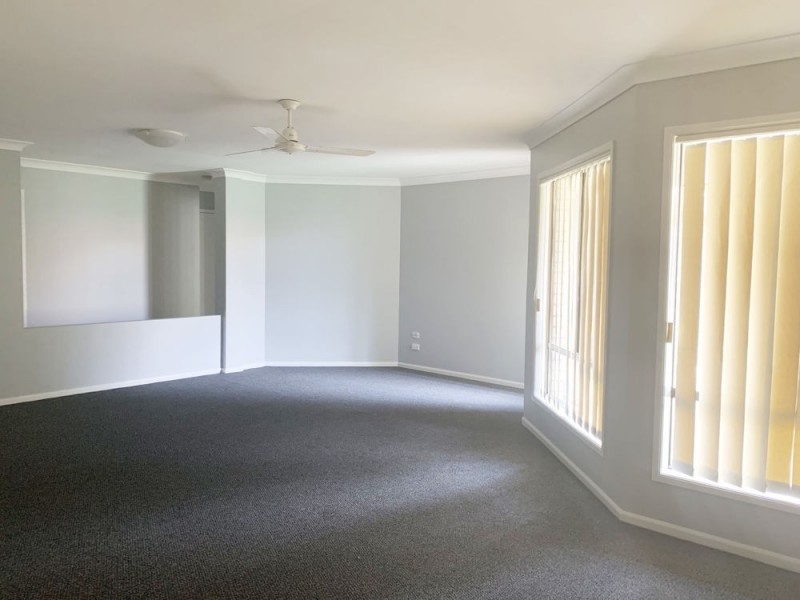 25 Whitfield Crescent, North Lakes QLD 4509