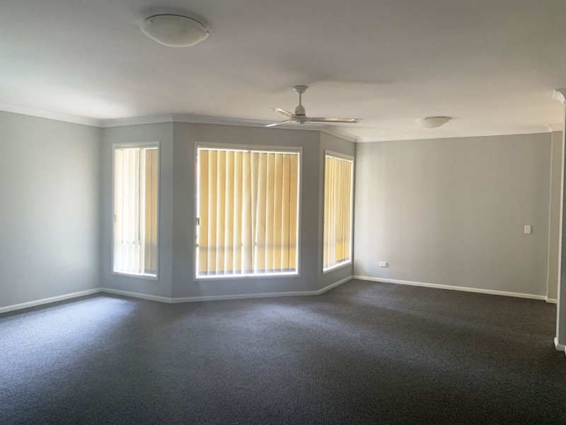 25 Whitfield Crescent, North Lakes QLD 4509