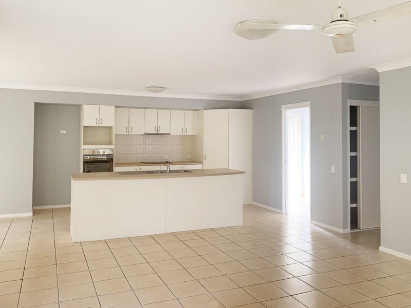 25 Whitfield Crescent, North Lakes QLD 4509