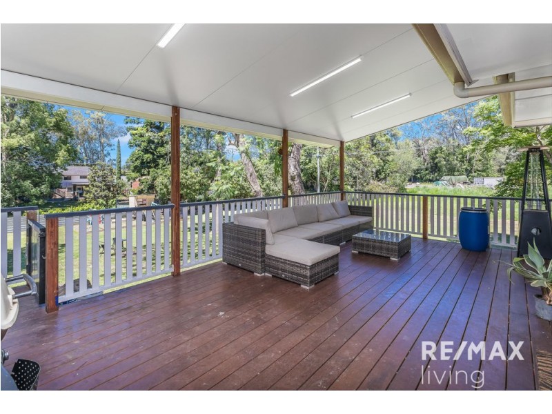 12 Anzac Ave, Beerburrum QLD 4517