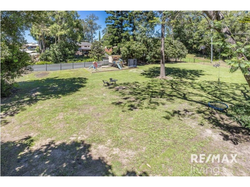 12 Anzac Ave, Beerburrum QLD 4517